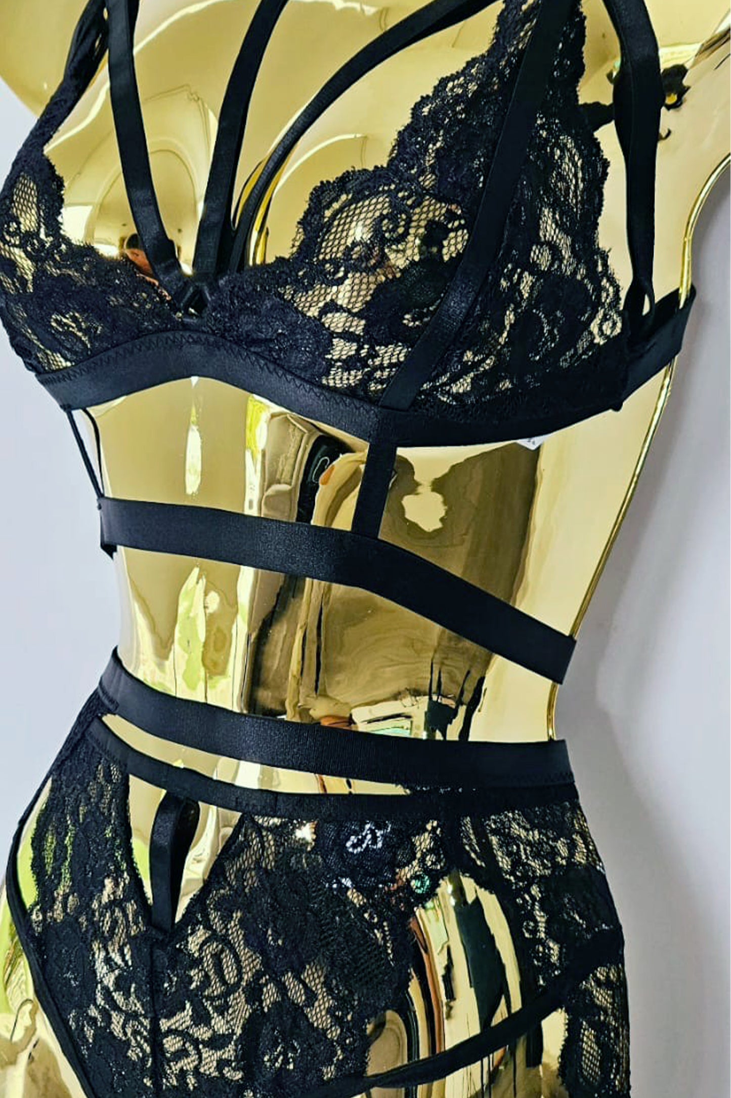 SENSUAL | CONJUNTO DE ENCAJE, TRES PIEZAS, NEGRO